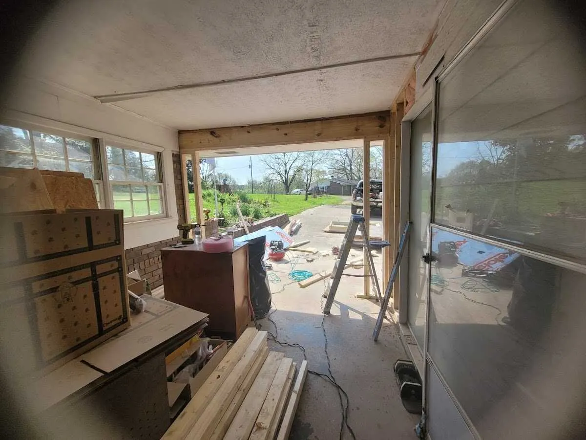 Air movers and dehumidifier for Water Mitigation Services in Oak Forest